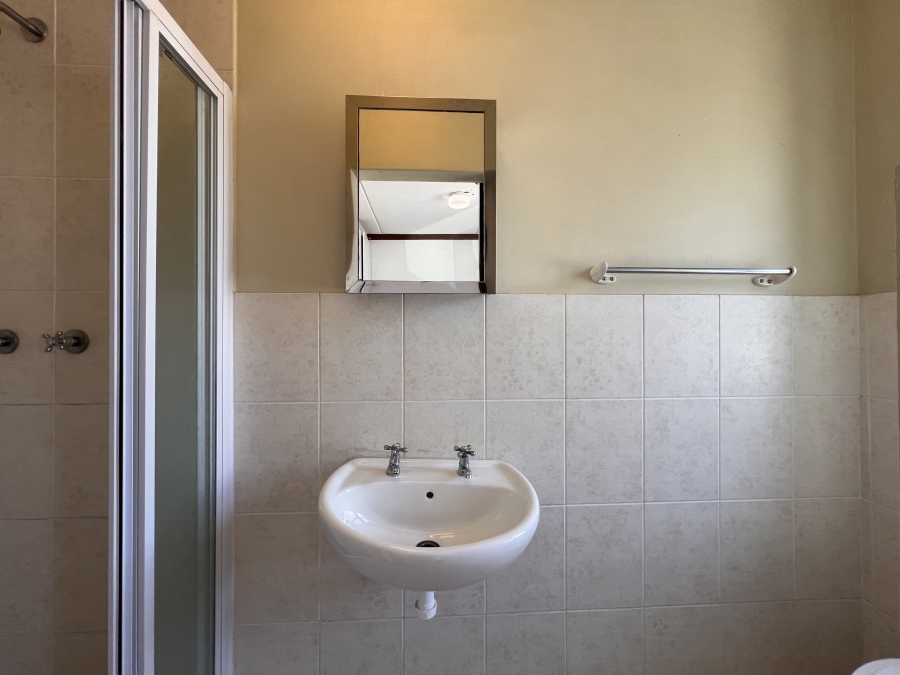 To Let 1 Bedroom Property for Rent in Parklands Western Cape